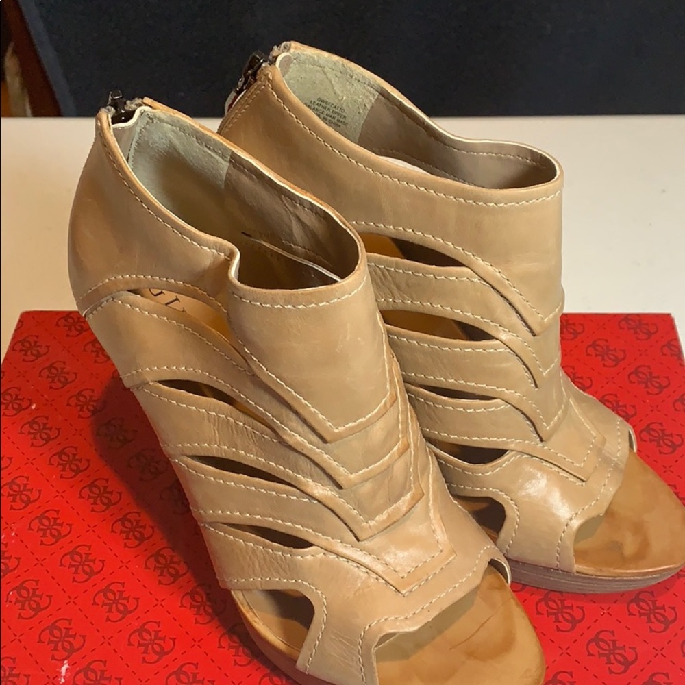 GUESS Sandal/Booties - Picture 3 of 8